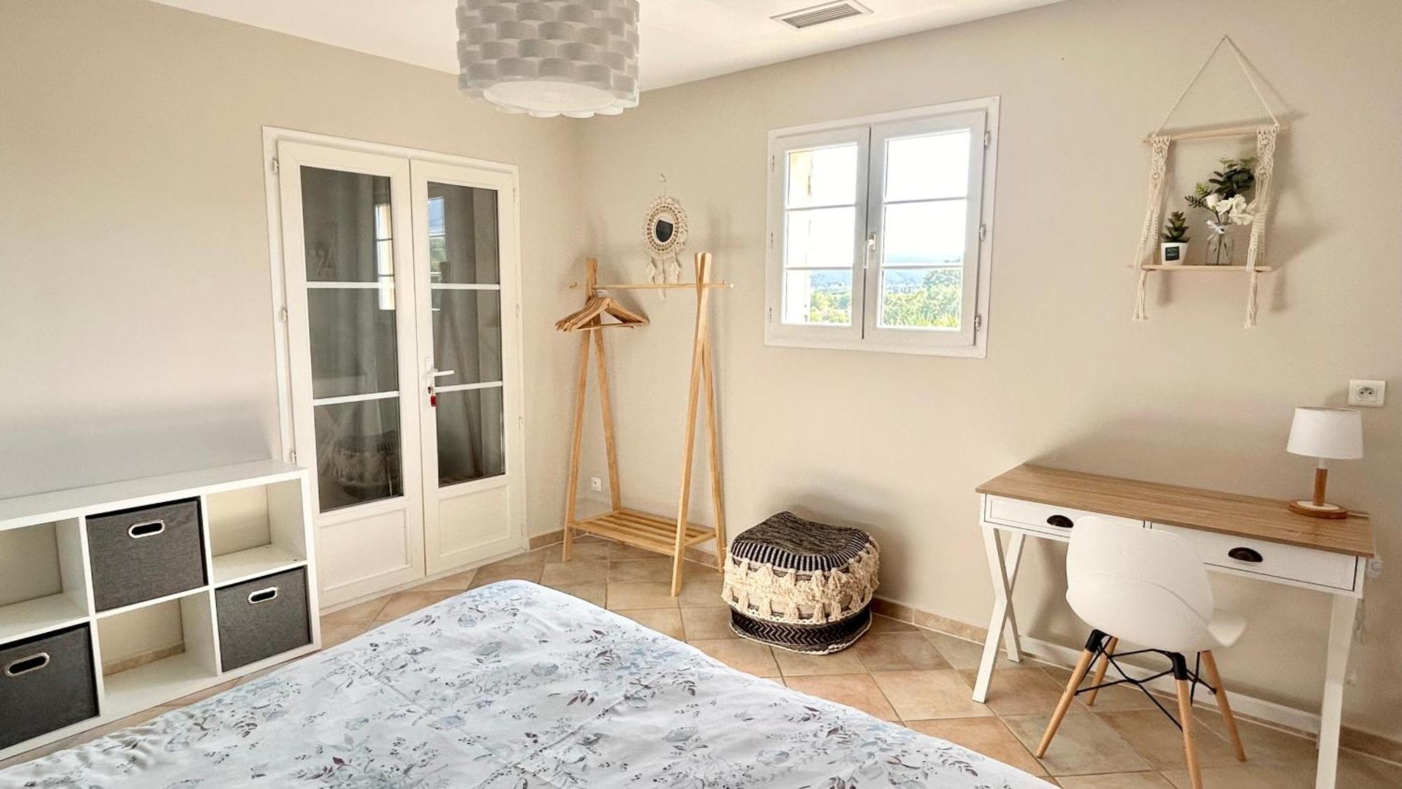 2 Hebergements - 10 Couchages - Parking, Piscine, Jacuzzi - Convivialite Roquebrune-sur Argens Bagian luar foto