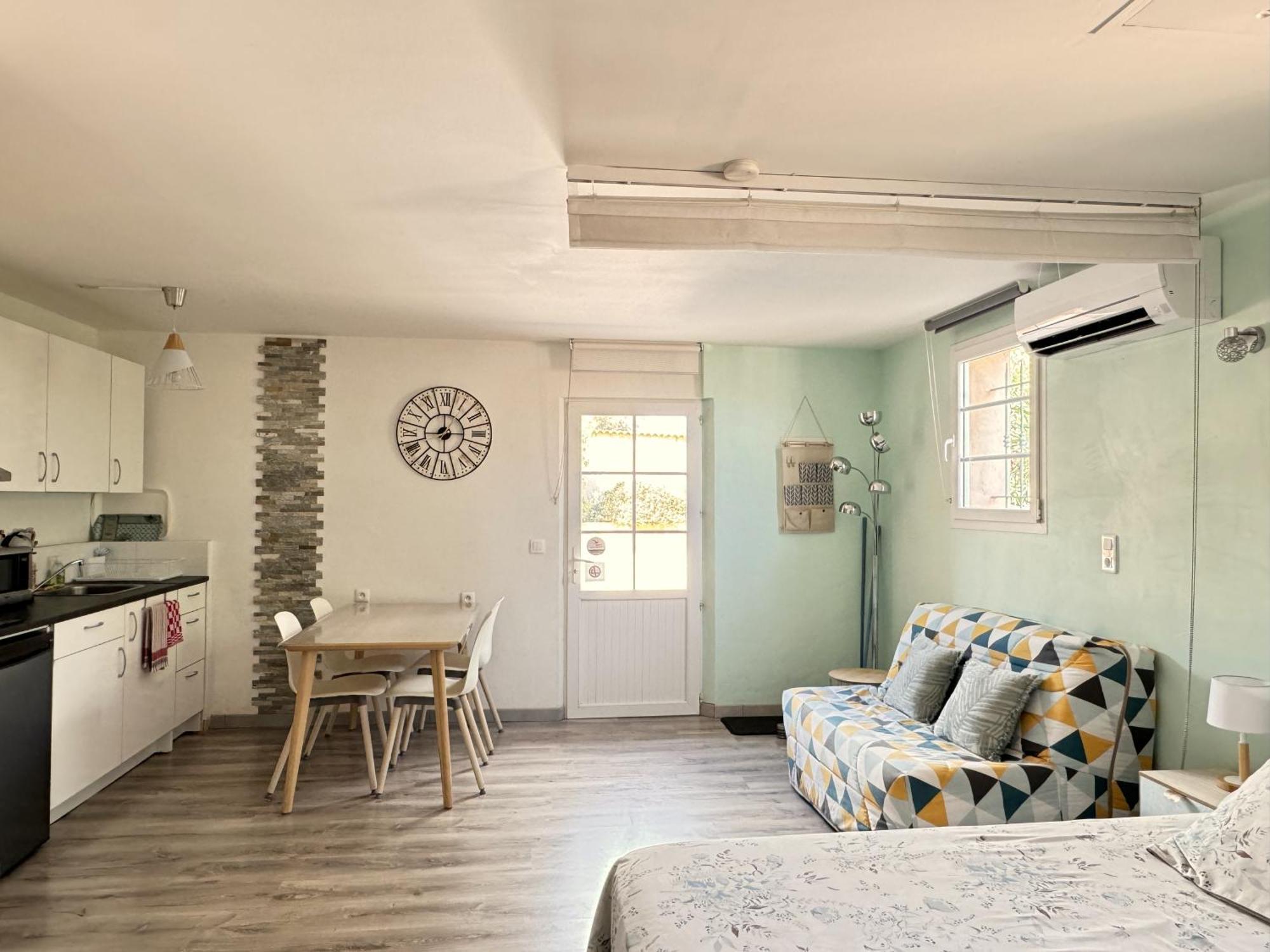 2 Hebergements - 10 Couchages - Parking, Piscine, Jacuzzi - Convivialite Roquebrune-sur Argens Bagian luar foto